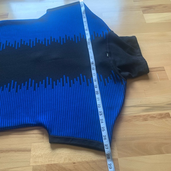 ST. JOHN knit top size P - Picture 14 of 15